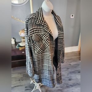 Maurices Large Black and White Houndstooth print Shacket